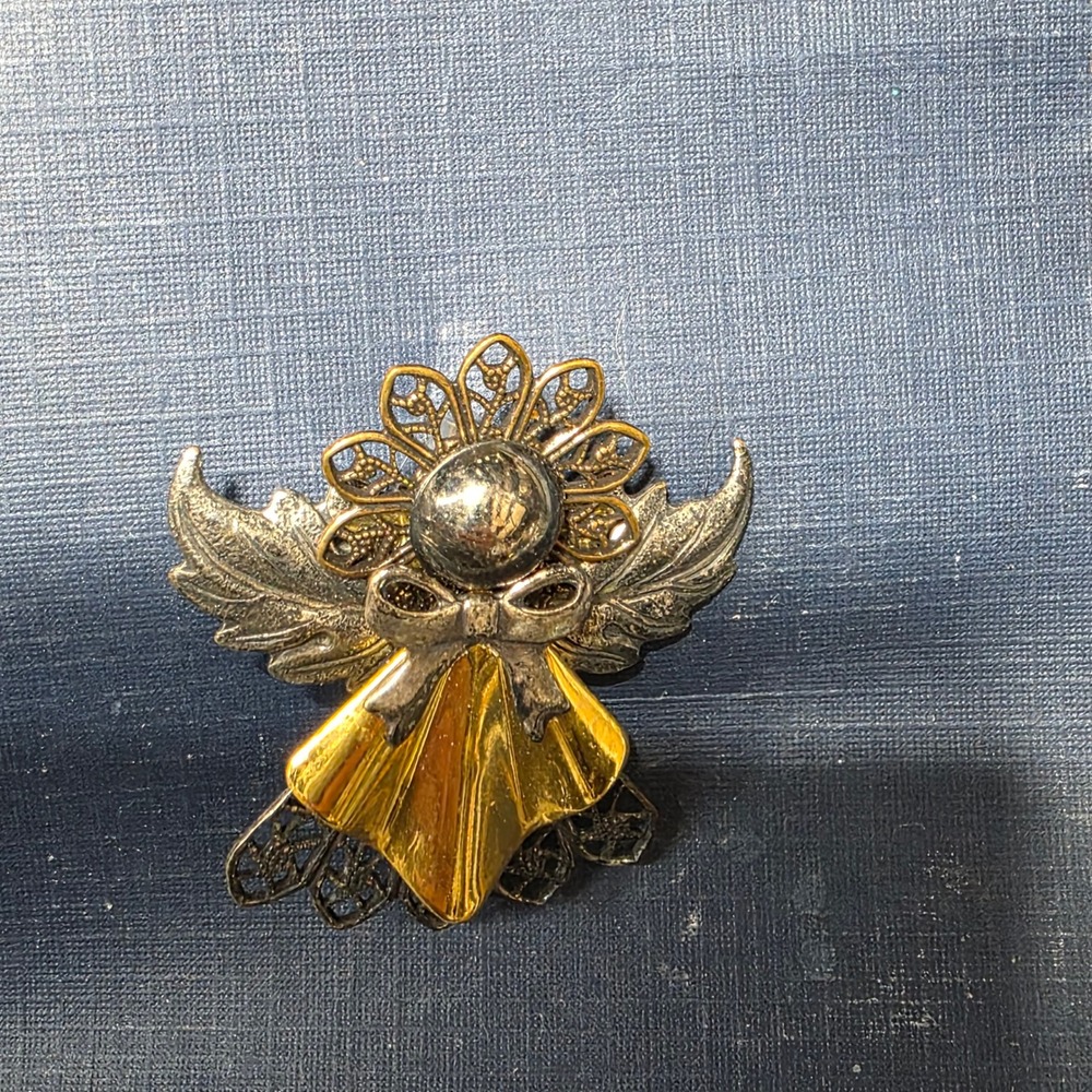 NEW Kat's Creations Angel Pin Religious Brooch Gold Silver Tone Lapel‎ Gift
